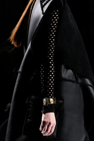 Look 74